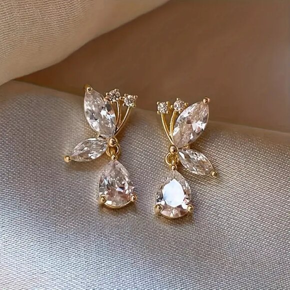 Earrings Butterflies Rhinestones Teardrop Dangle Elegant Small Dainty New - Picture 2 of 7